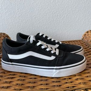 Vans black & white sneakers